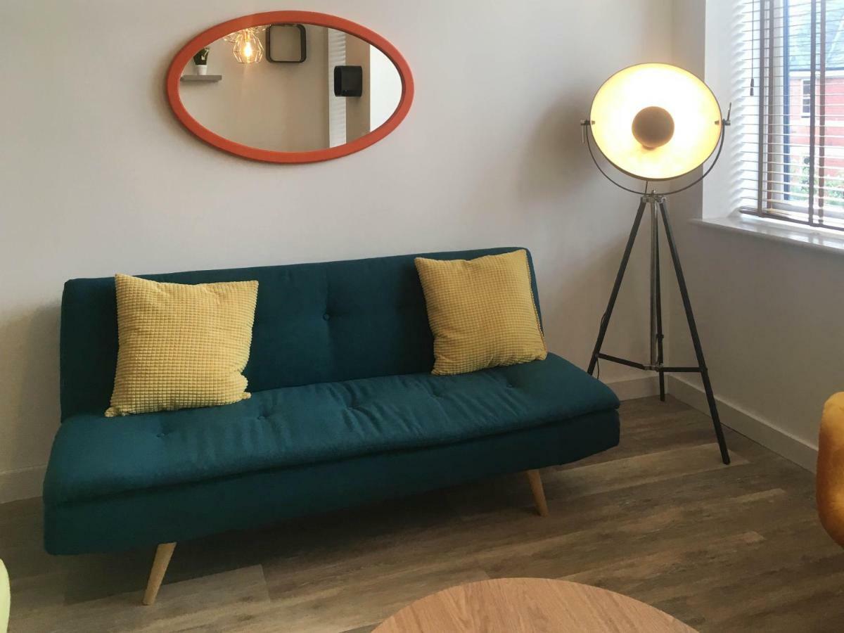 Luxury 1 Bed Apartment In City Centre With Parking Chester Buitenkant foto