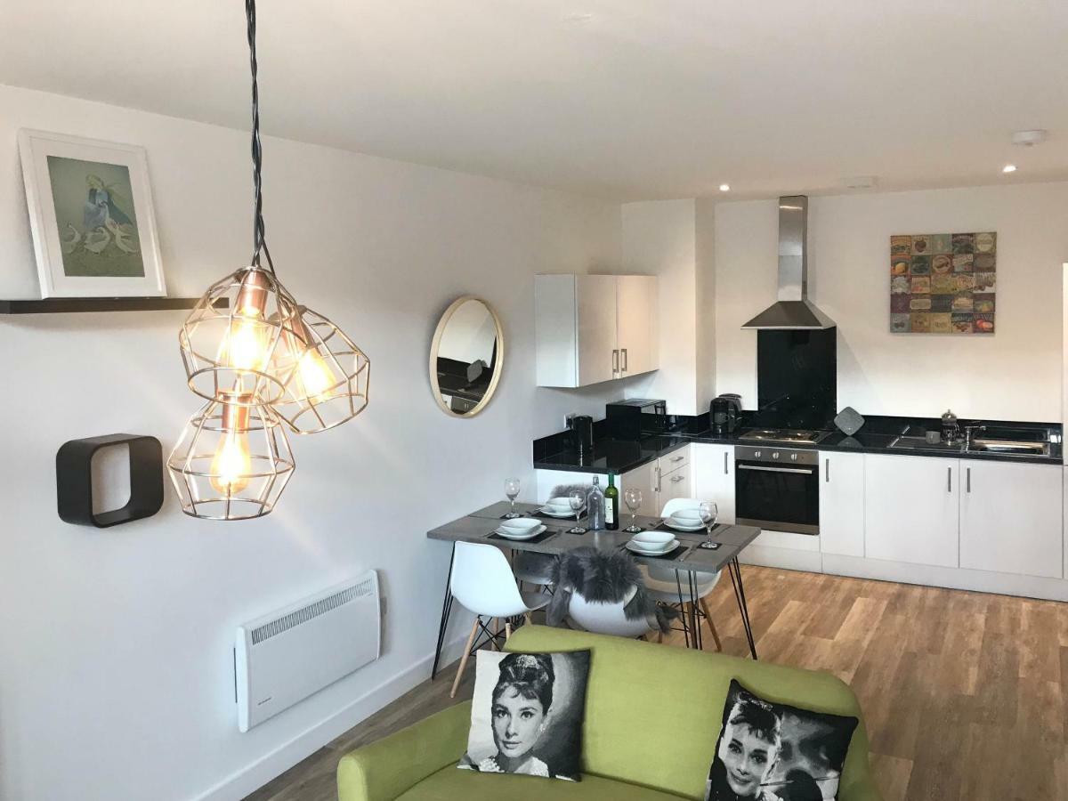 Luxury 1 Bed Apartment In City Centre With Parking Chester Buitenkant foto