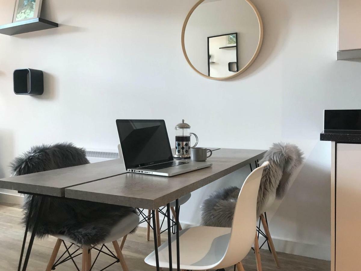Luxury 1 Bed Apartment In City Centre With Parking Chester Buitenkant foto