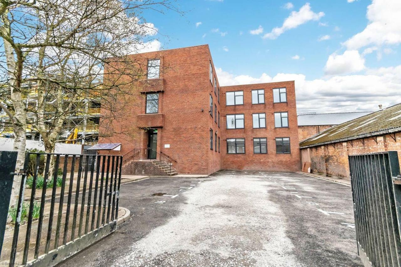 Luxury 1 Bed Apartment In City Centre With Parking Chester Buitenkant foto